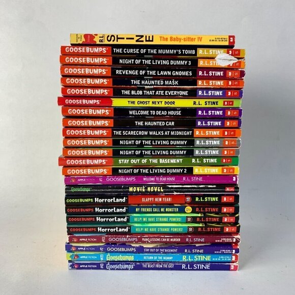 R.L. Stine Goosebumps Lot of 24 Books Horrorland Baby-sitter IV 90s Set - Picture 1 of 3